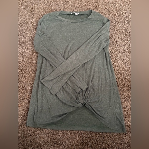 Chic Olive Long Sleeve Women's Top - Picture 1 of 3